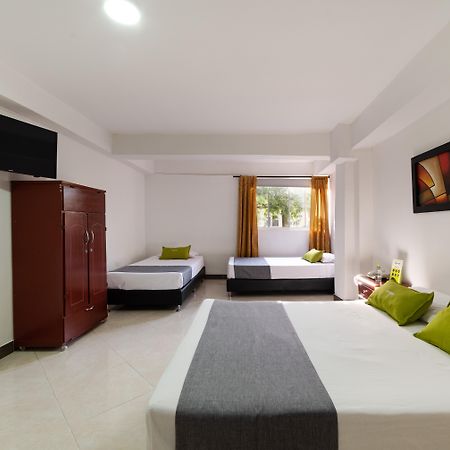 Hotel Ayenda 1234 Imperio 70 Medellín Esterno foto