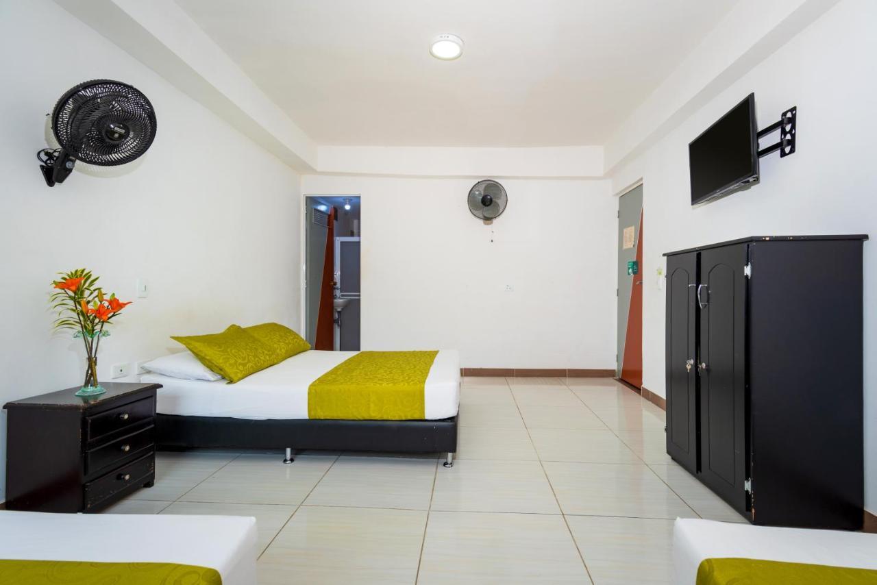 Hotel Ayenda 1234 Imperio 70 Medellín Esterno foto