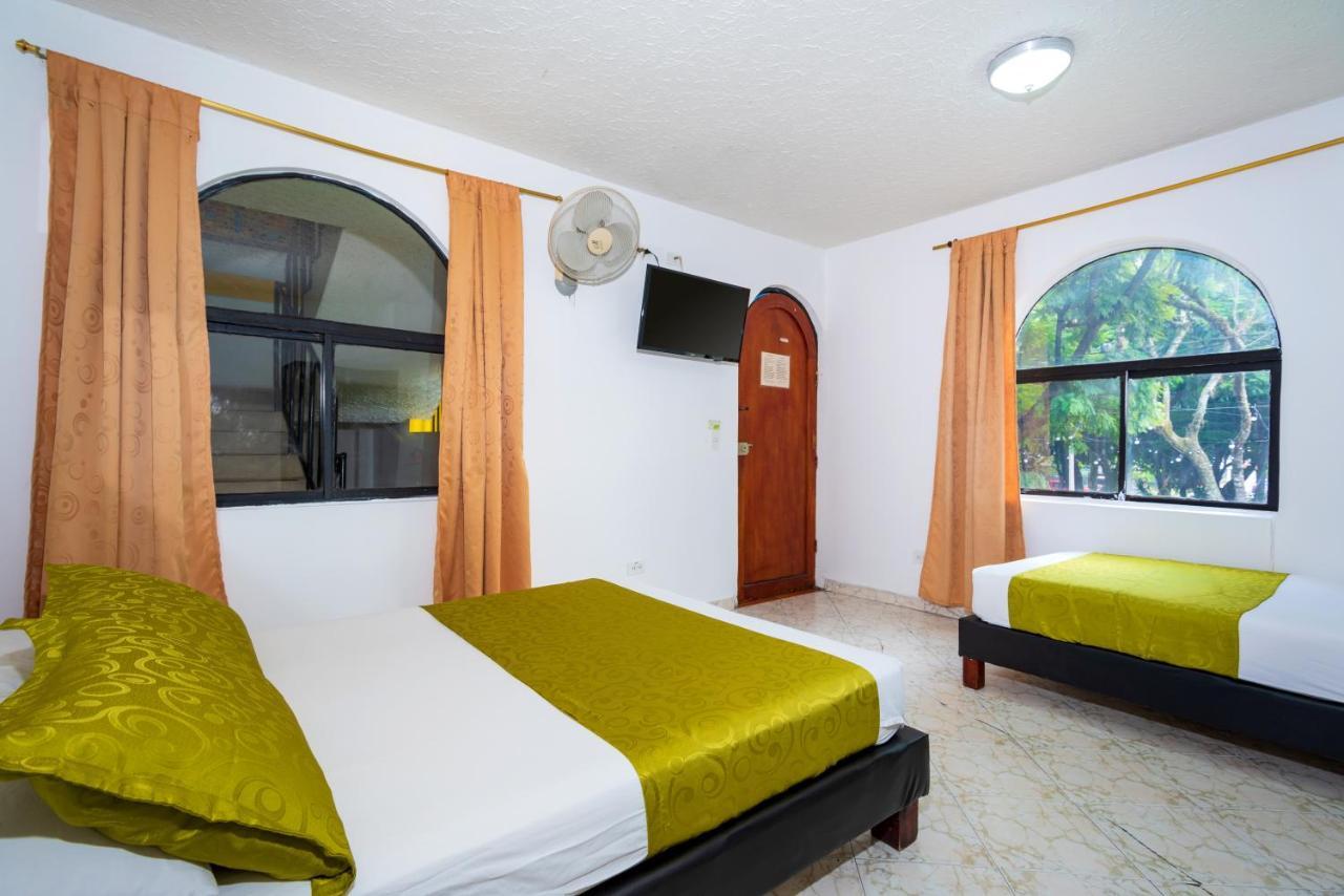 Hotel Ayenda 1234 Imperio 70 Medellín Esterno foto