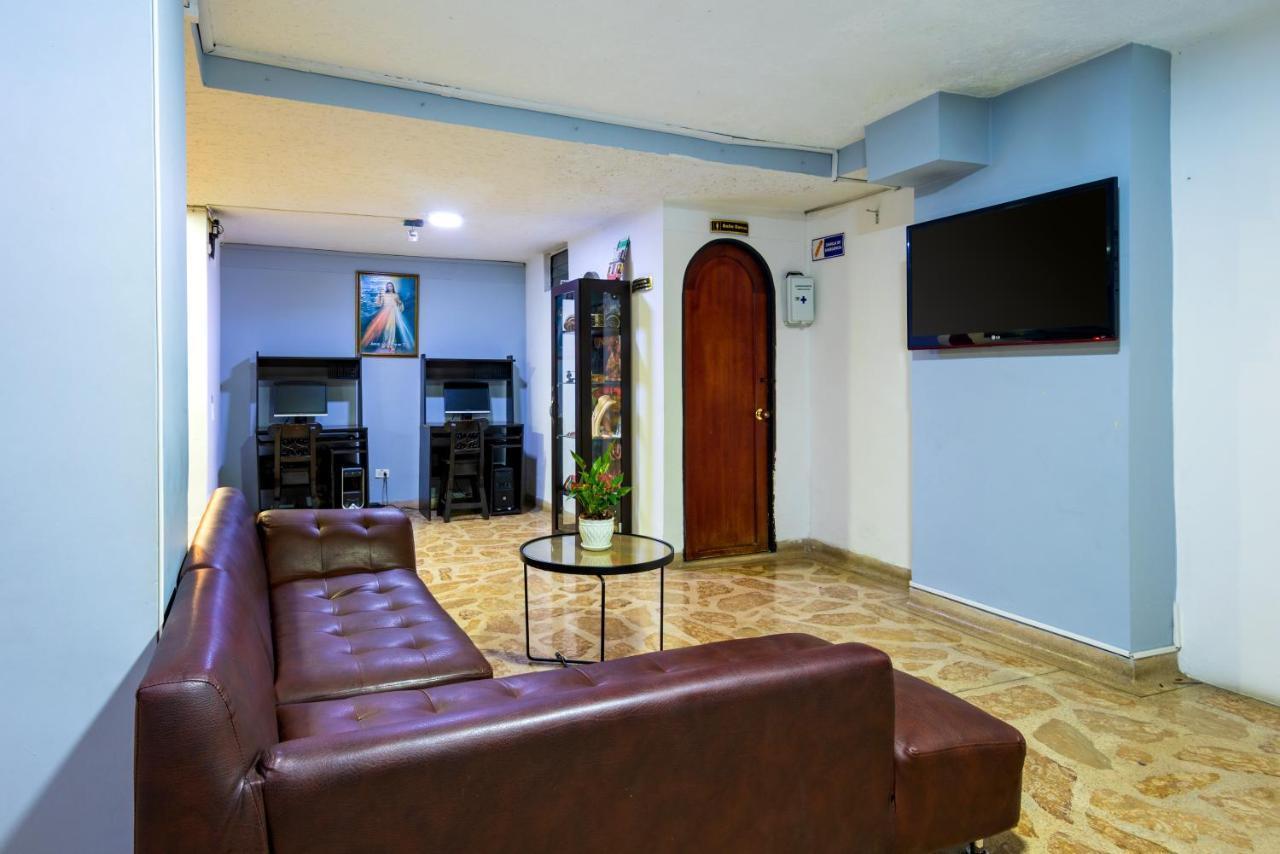 Hotel Ayenda 1234 Imperio 70 Medellín Esterno foto