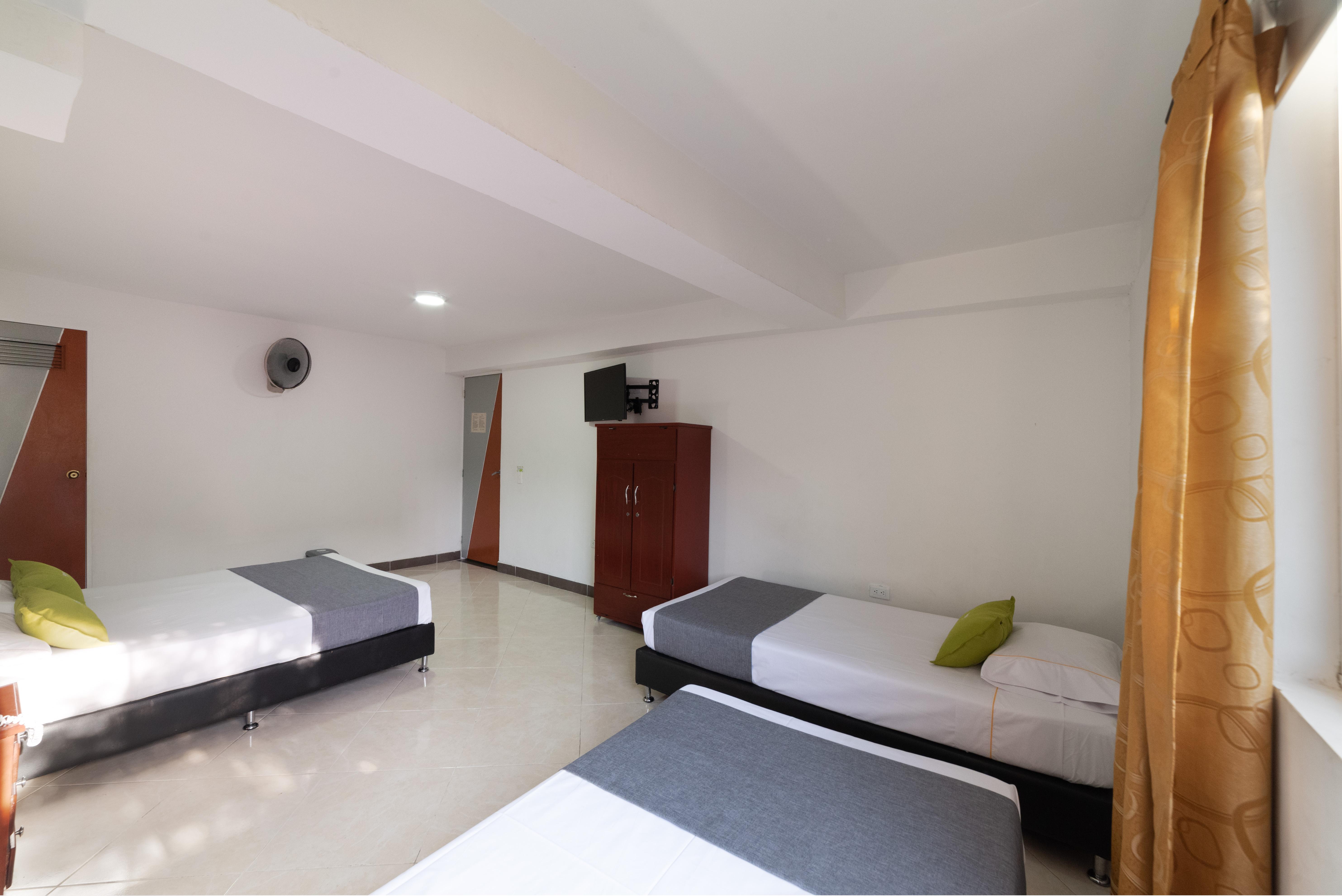 Hotel Ayenda 1234 Imperio 70 Medellín Esterno foto