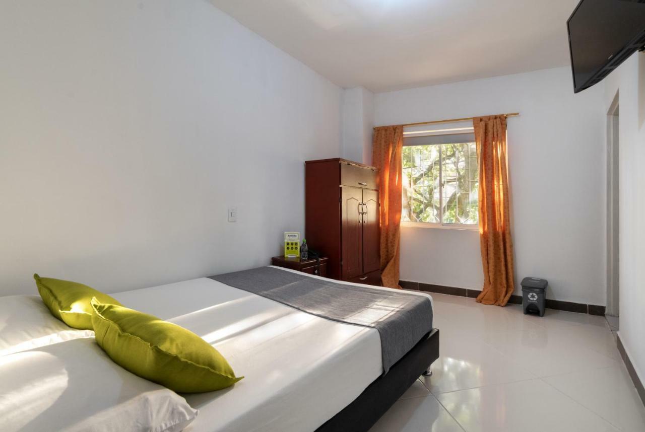 Hotel Ayenda 1234 Imperio 70 Medellín Esterno foto