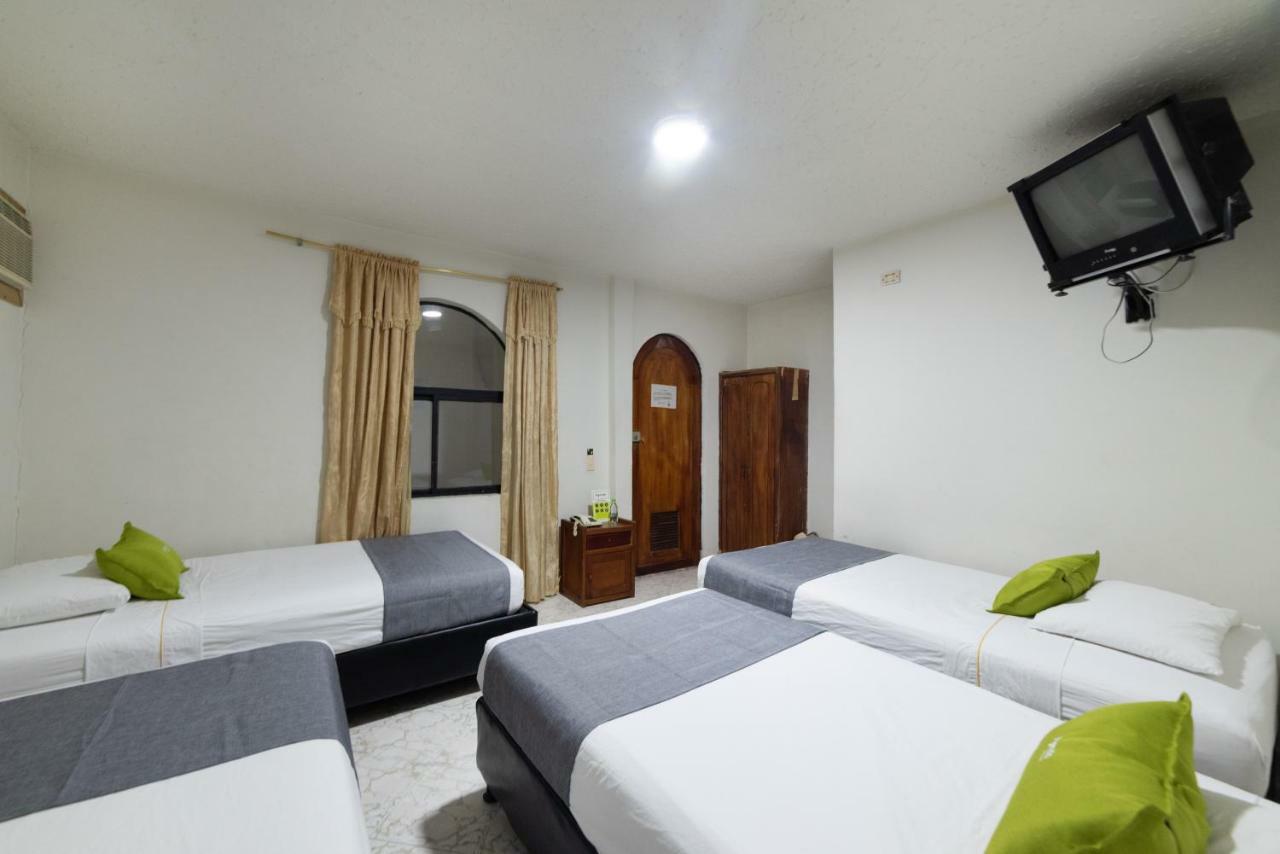 Hotel Ayenda 1234 Imperio 70 Medellín Esterno foto